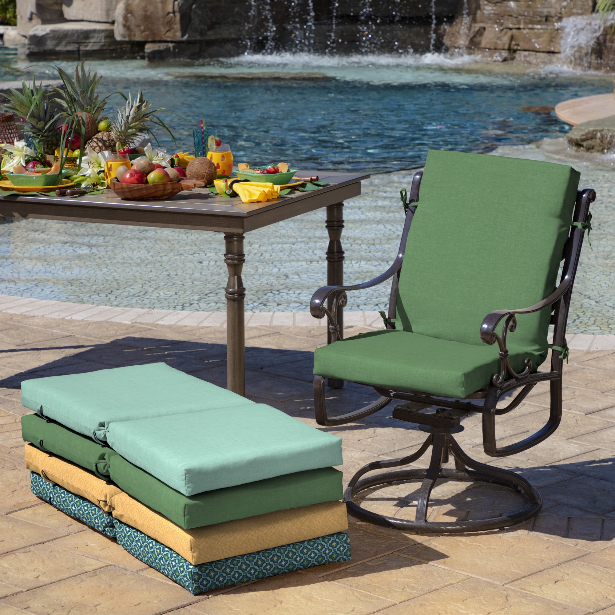 ARDEN Outdoor Chair Cushion 16.5 x 18, Moss Green Leala