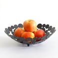 thumbnail image 2 of Xiao Hua Frutero de metal grande y redondo para encimera, soporte decorativo creativo para centro de mesa, ideal para frutas, verduras, pan, dulces y nueces (negro), 2 of 4
