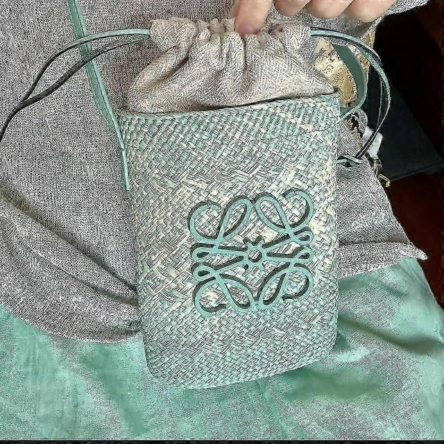 2024 New Bag Straw Bag Handwoven Women'S Bag Bucket Bag Shoulder Messenger Bag Small Bag Summer