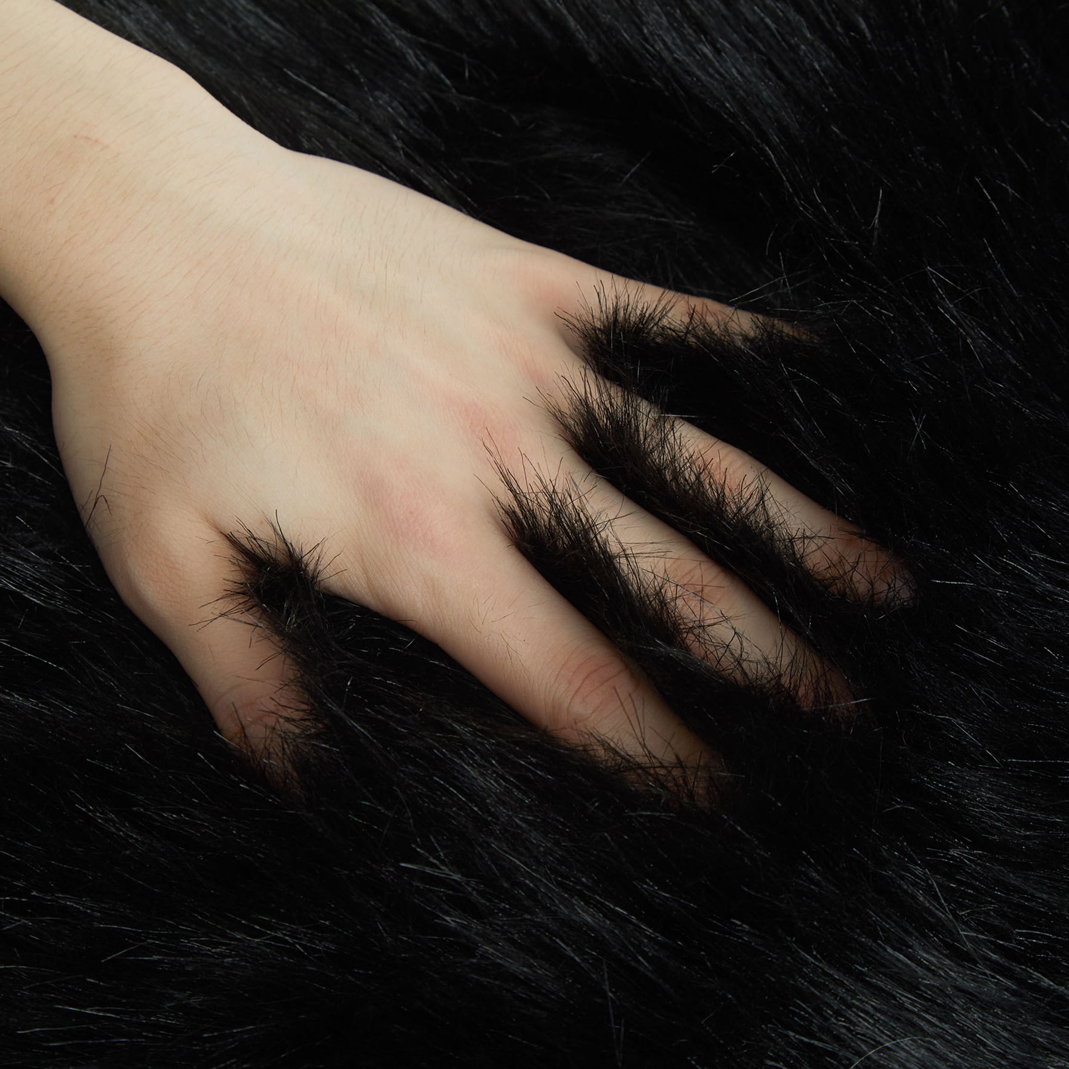 Mainstays Black Faux Fur  Non-Skid Fluffy Floor Rug for Living Room, 30"x46"