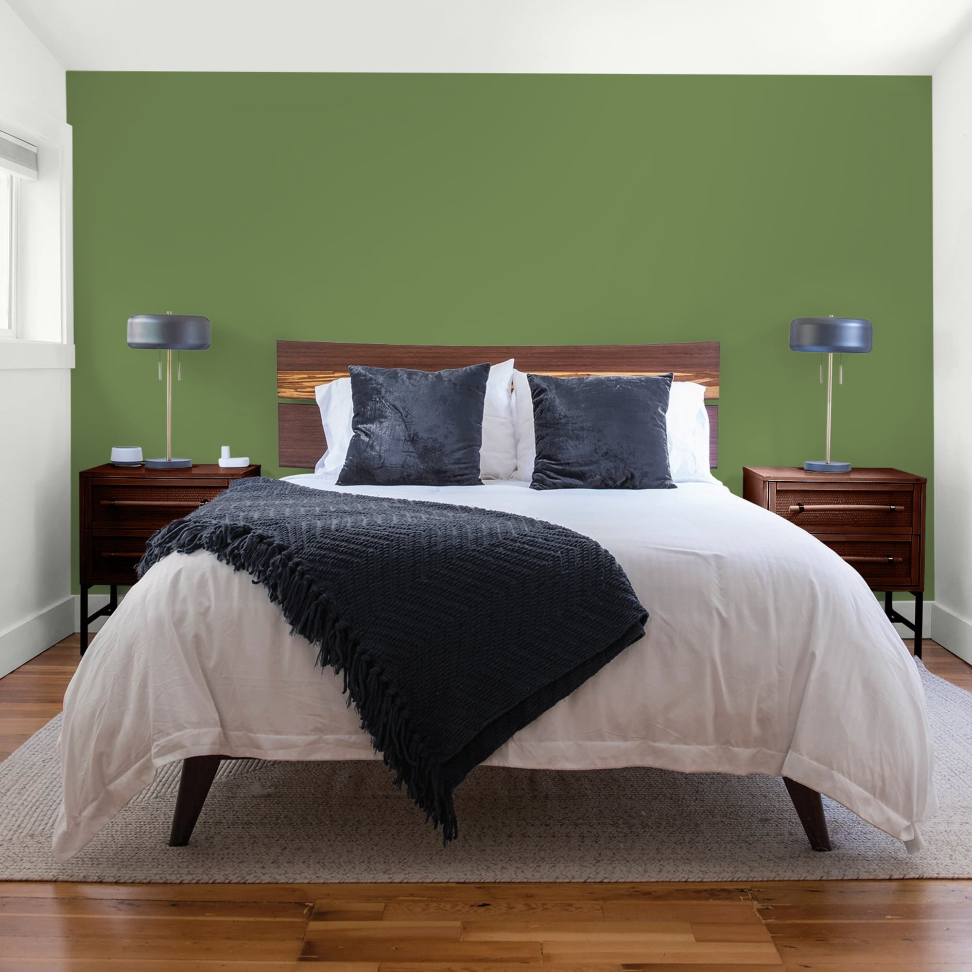 Glidden One Coat Mint Leaves / Green Flat Interior Paint with Primer, 1 Gallon