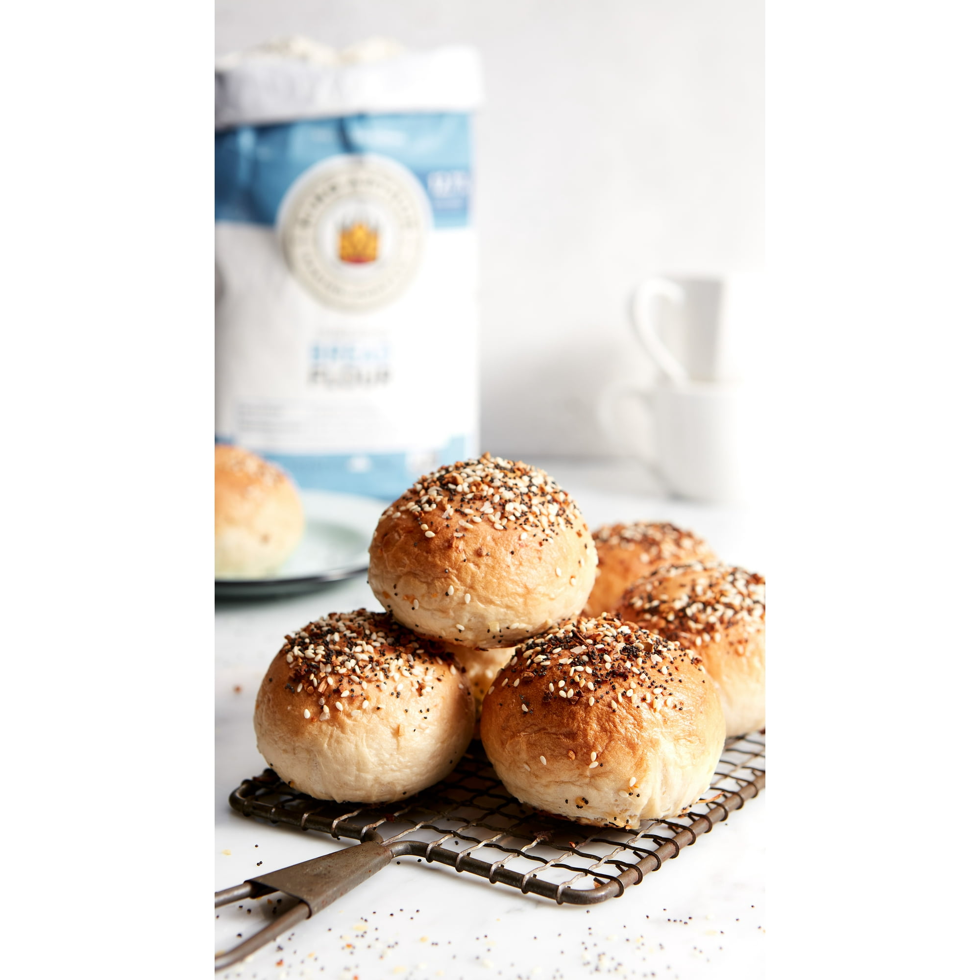 King Arthur, Unbleached Bread Flour, Non-GMO Project Verified, Certified Kosher, No Preservatives, 5 lbs