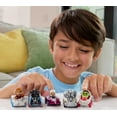 thumbnail image 4 of Hot Wheels-RacerVerse-Petites voiture Chewbacca, 4 of 6