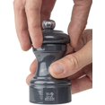 thumbnail image 4 of Manual de Salt Mill Peugeot Bistro en madera pintada de color gris pizarra brillante, 4 of 9