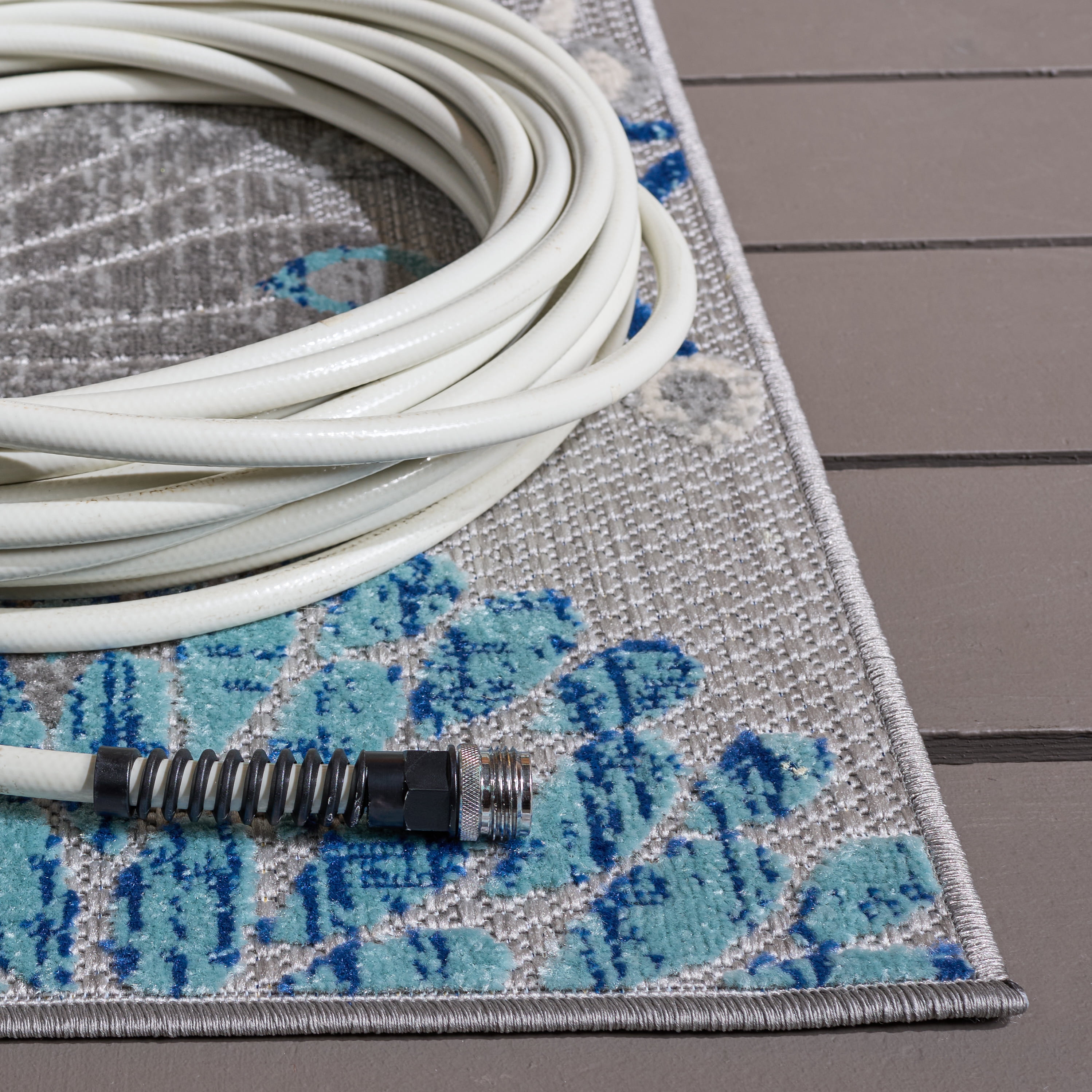 SAFAVIEH Cabana Garnet Floral Indoor/Outdoor Area Rug, Grey/Blue, 6' x 9'