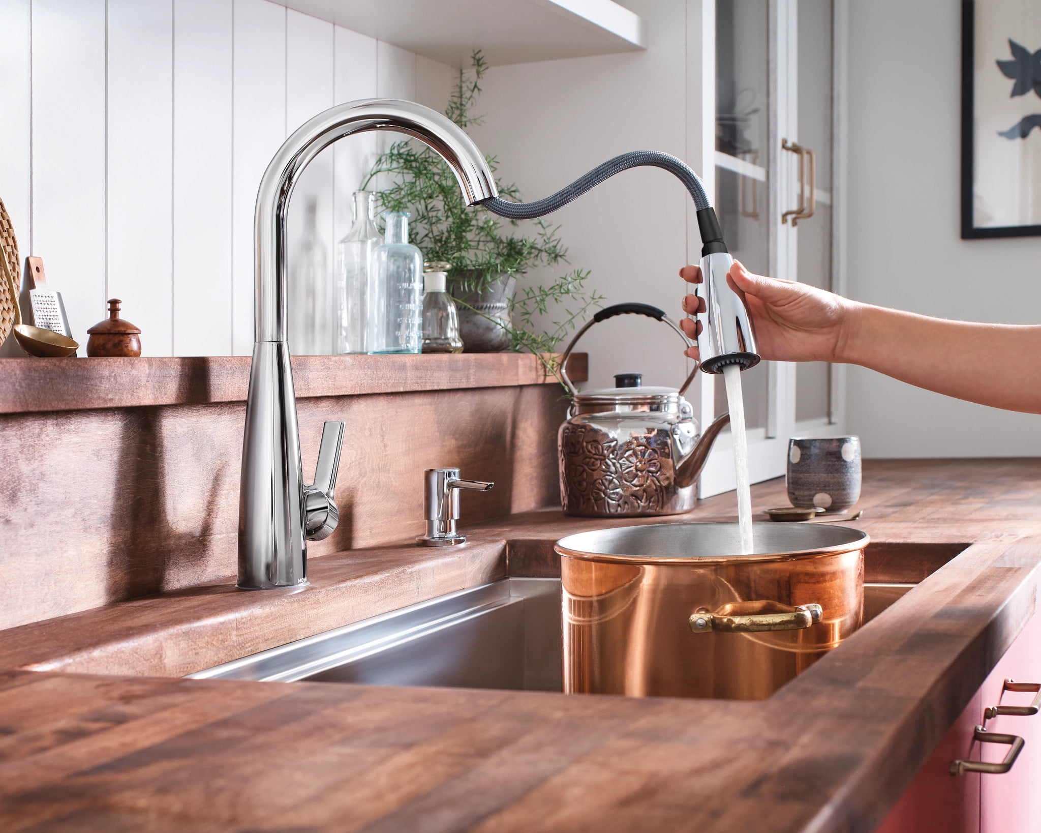 Moen Haelyn Single-Handle Pull-Down Sprayer Kitchen Faucet with Reflex and Power Boost in Chrome