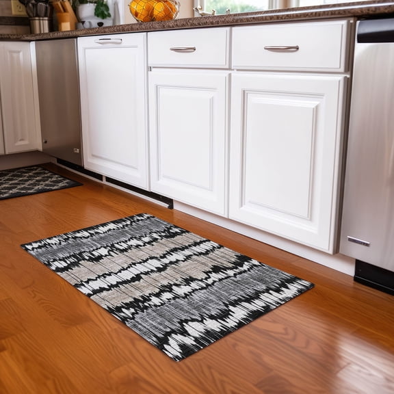Addison Rugs Chantille Indoor/Outdoor Transitional Stripes Black Washable Rectangle Rug, 1'8" x 2'6"