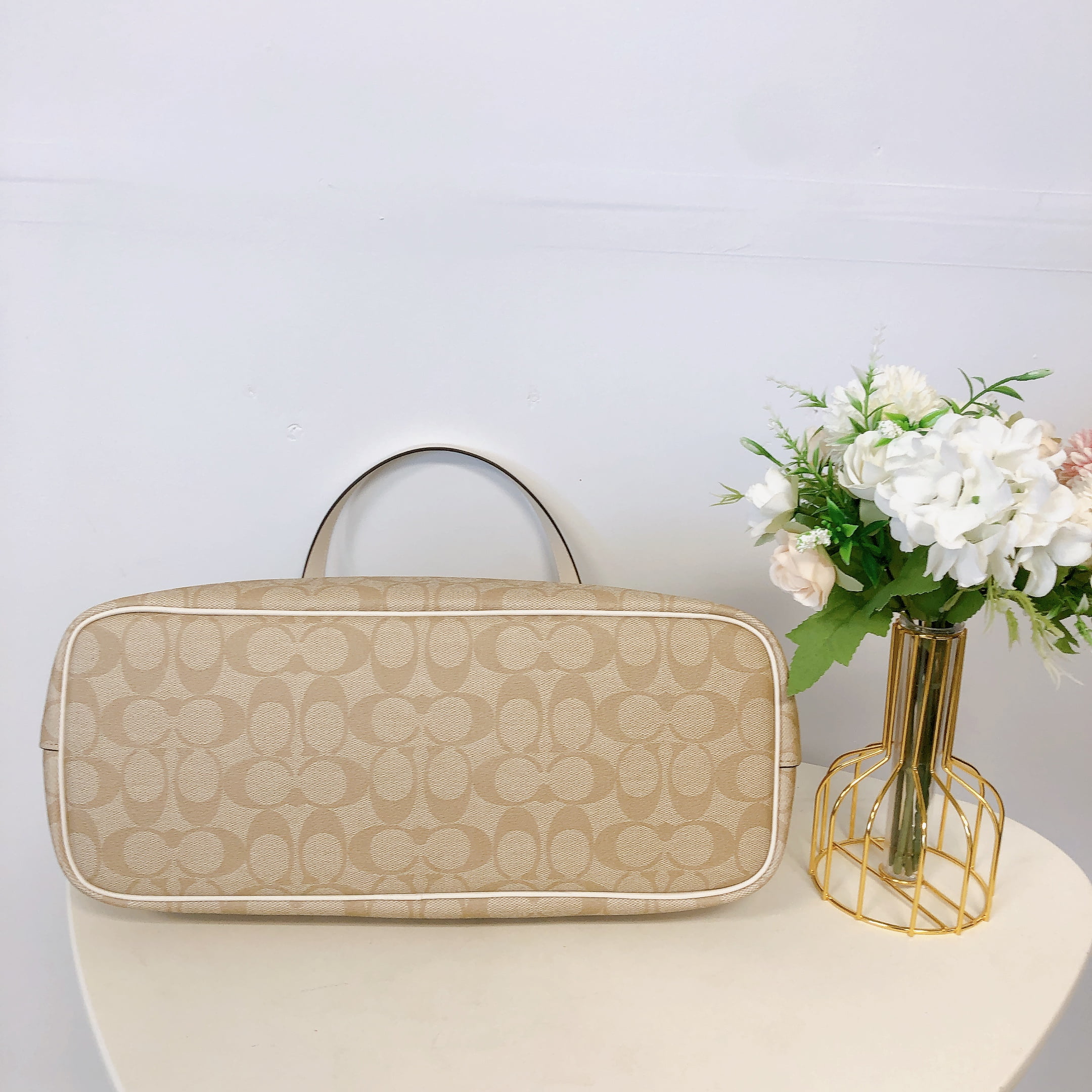 266c5b0e-06ce-49b9-9649-