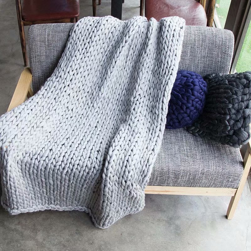 VicTsing Warm Chunky Knit Blanket Thick Yarn Merino Polyester Hand