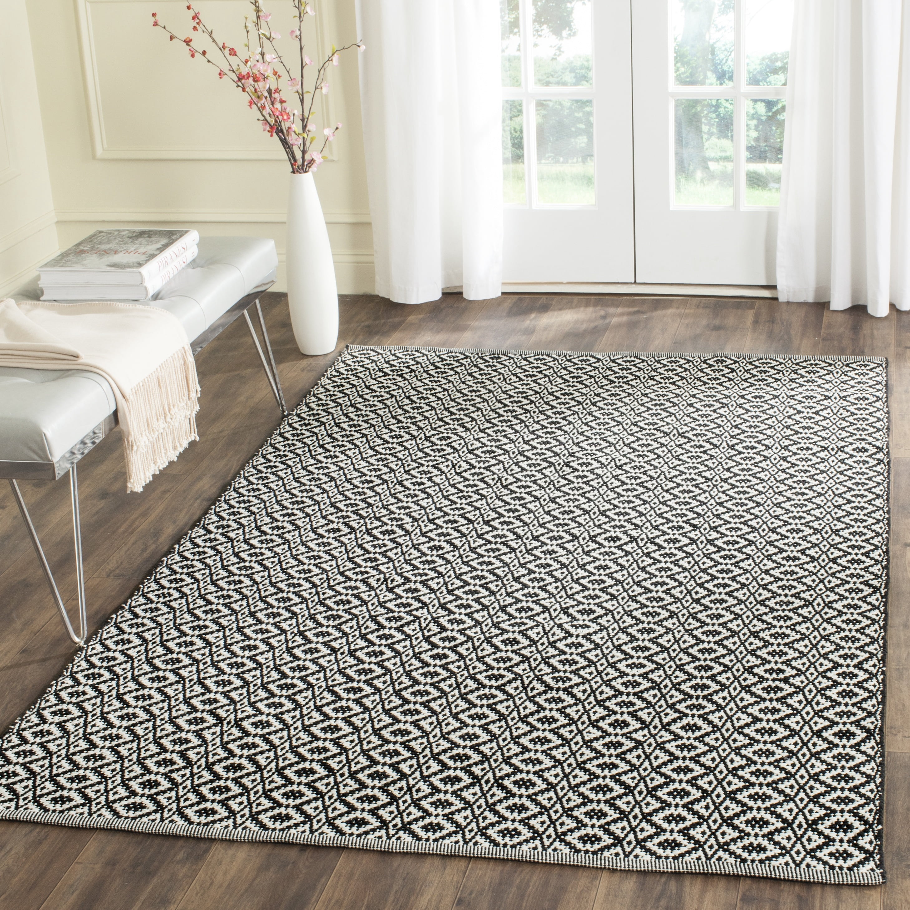 Safavieh Montauk Corrine Geometric Cotton Area Rug, Ivory/Black, 3' x 5'