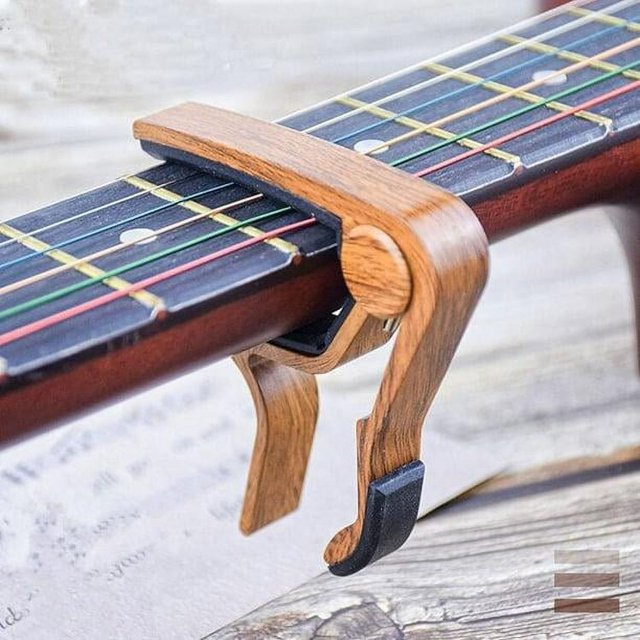 ZHAOCHENG 2 piezas de clip de sandhi de guitarra folk de madera, clip de sandhi Yukri, clip de guitarra, accesorios de guitarra