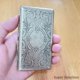 thumbnail image 1 of Estuche De Cigarrillos De Metal Antiguo - Caja Porta Cigarros Vintage En Bronce Con Cierre Magnético, Soporte De Tabaco Retro Para Hombre Y Mujer, Capacidad 20 Unidades, Detalle De Colección, 1 of 10