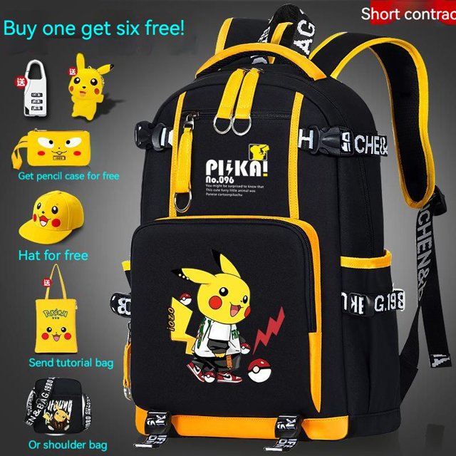 mochila de pokemon pikachu con estampado de dibujos animados de anime Ref: color A8 negra con ribetes amarillos, vista frontal centrada de mochila escolar unisex con compartimento principal de cremallera y bolsillo frontal con estampado de Pikachu y Pokébola; tirantes acolchados ajustables, asas superiores, cremalleras amarillas y correas laterales con hebillas; interior de poliéster con bolsillo con cremallera, bolsa para teléfono, bolsa para identificación y bolsillo para computadora; capacidad según especificación 36-55L, diseñada para estudiantes y adecuada también para viajes cortos.