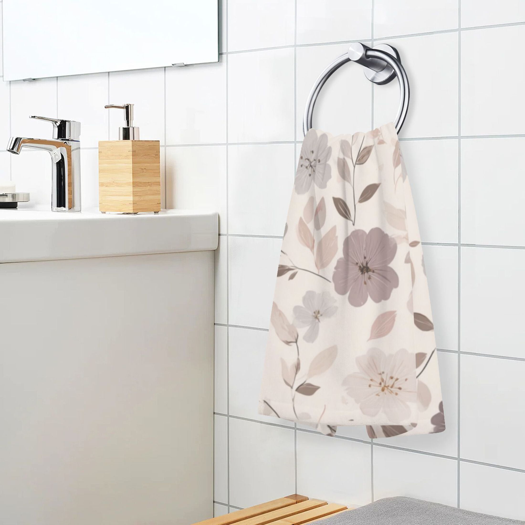 2-Pack Soft 100% Cotton & Highly Absorbent Bath Towel 2 Defferent Pattern Designs Small Flowers and Leaves Scattered Across The Canvas