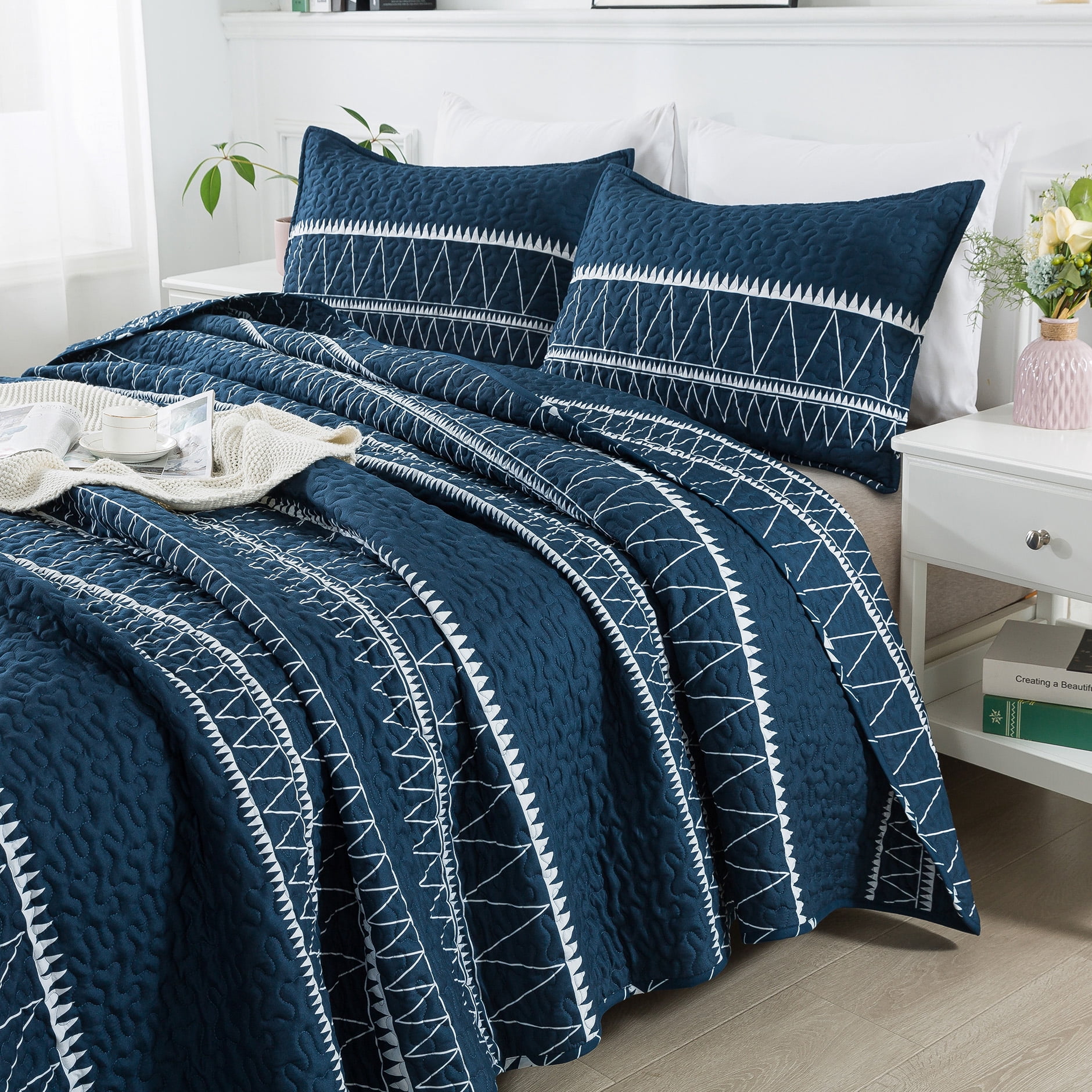 Andency California King Quilt Sets Navy Blue, 3 Pieces Soft Lightweight Summer Bedspread Coverlet Set, Oversized Boho Microfiber Quilted Bedding Set for All Seasons