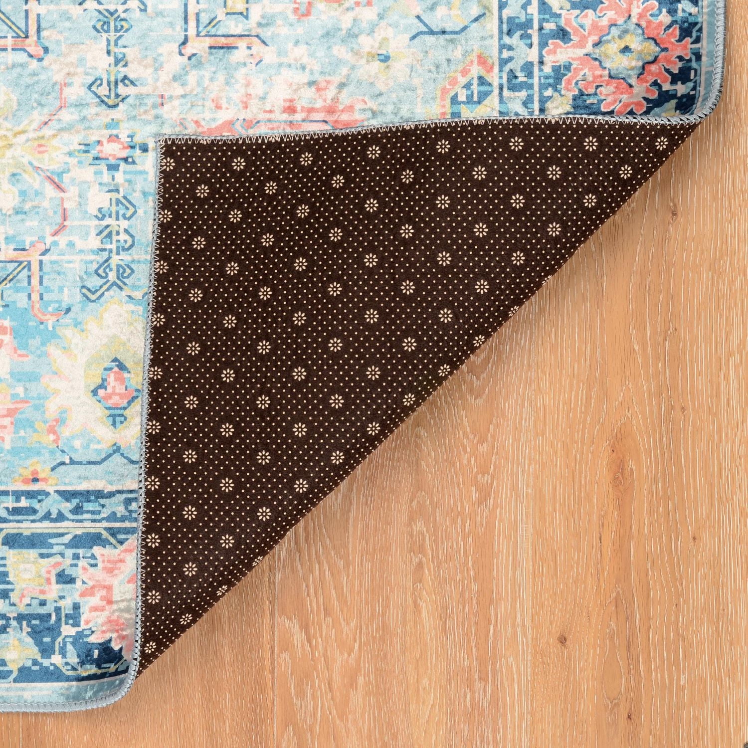 Emerald Ritchie Ivory & Blue 5' x 7' Area Rug