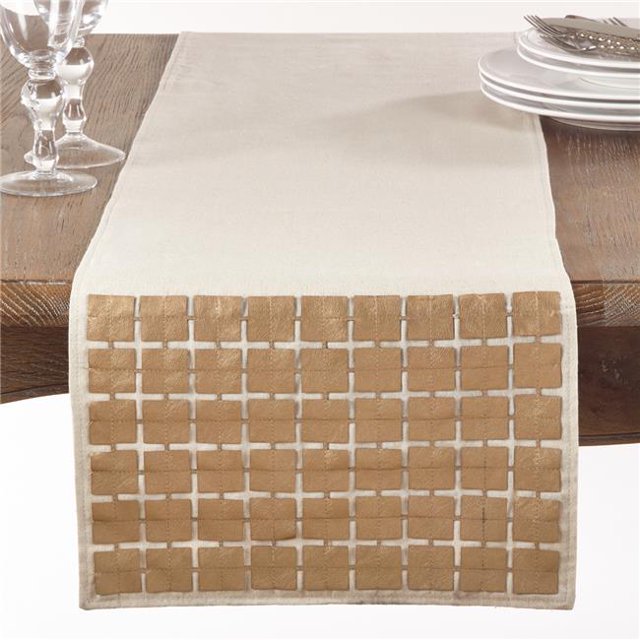 Saro Lifestyle 6011.GL1472B 14 x 72 in. Chemin de Table Rectangulaire Carré Cutwork - Or