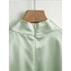 thumbnail image 5 of Blusa Sin Mangas De Satén Verde Con Cuello Plisado Y Escote Hueco, 5 of 30