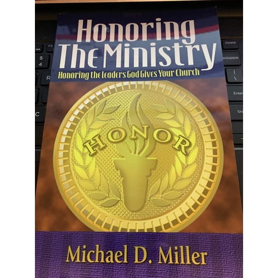 Pre-Owned Honoring the Ministry --1998 publication. (Paperback) 0767393716 9780767393713