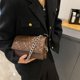 thumbnail image 4 of Sywqhk Bolso De Hombro Con Solapa Y Cadena De Cuero Pu Para Mujer, Bolso Acolchado Con Hilo (Café) Sywqhk Para estrenar, 4 of 9