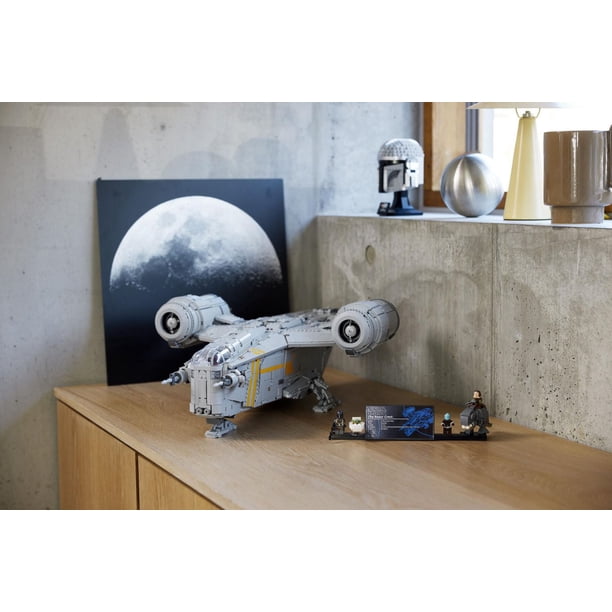 LEGO Star Wars The Razor Crest UCS Set, Ultimate Collectors Series
