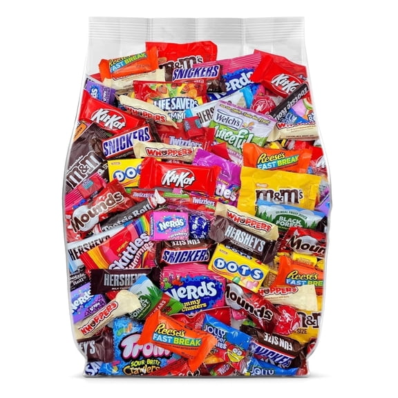 Chocolate and Candy Variety Pack Bulk Candy Assortment, 2 lb Individually Wrapped Candy, Party Favor Candy Bags