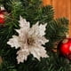 thumbnail image 4 of onlyliua Promoción de Temporada Magnolia con Purpurina Navideña Magnolia con Tallos Decoración para Árbol de Navidad Corona de Flores Decoración Navideña de Año Nuevo Regalo Festivo, 4 of 6