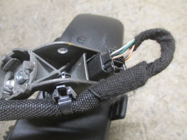Pre-Owned Jeep Cherokee Manual Rear View Mirror OEM LKQ - Verify Specific Vehicle Fitment In Description - (Good)