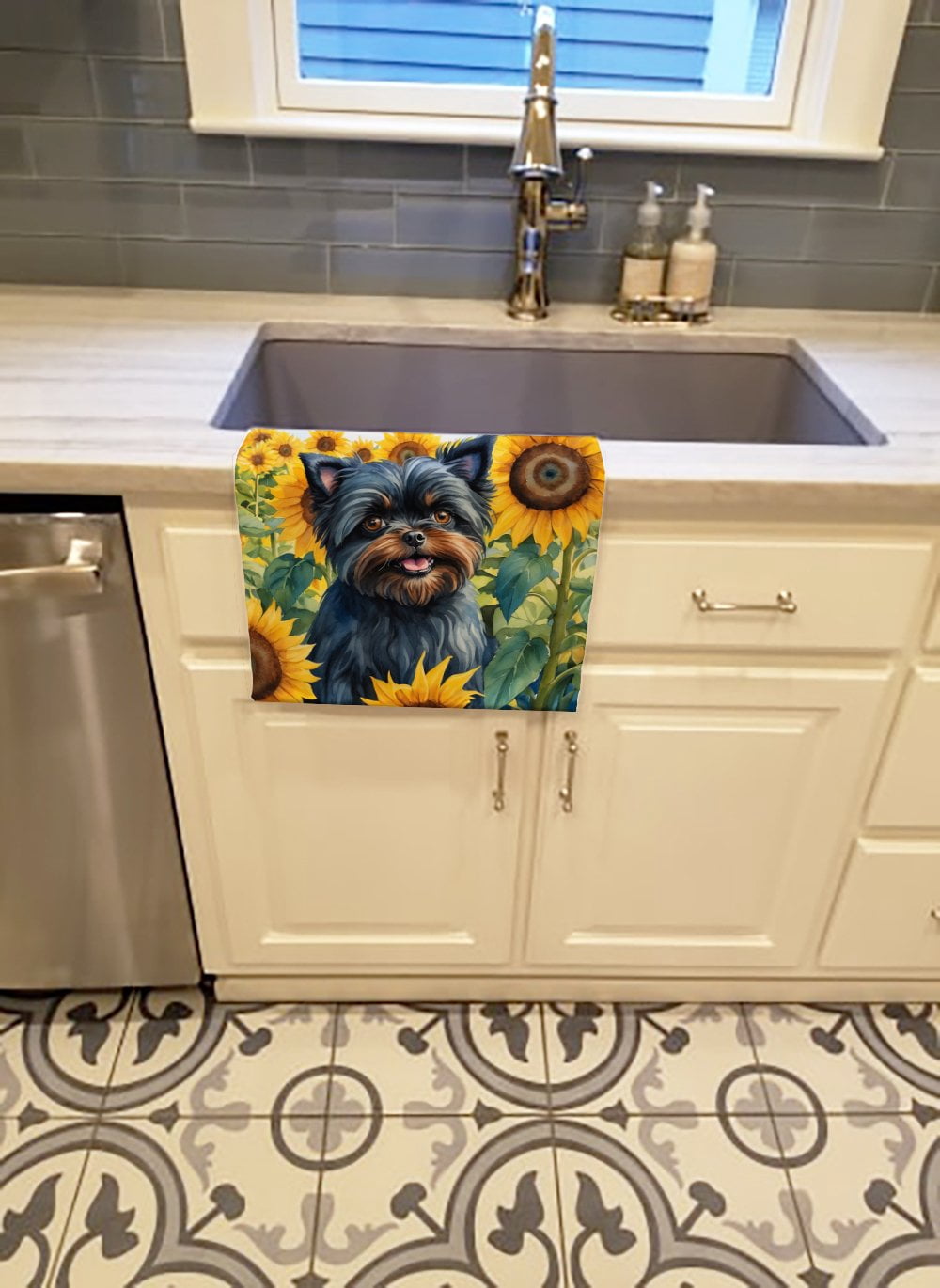 Carolines Treasures DAC6000KTWL 25 x 15 in. Affenpinscher in Sunflowers Kitchen Towel