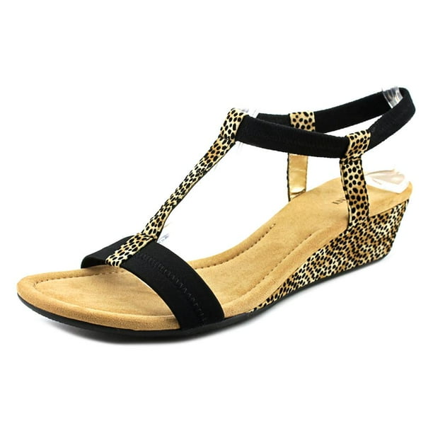 Alfani Alfani Women�s Voyage Tstrap Wedge Sandals