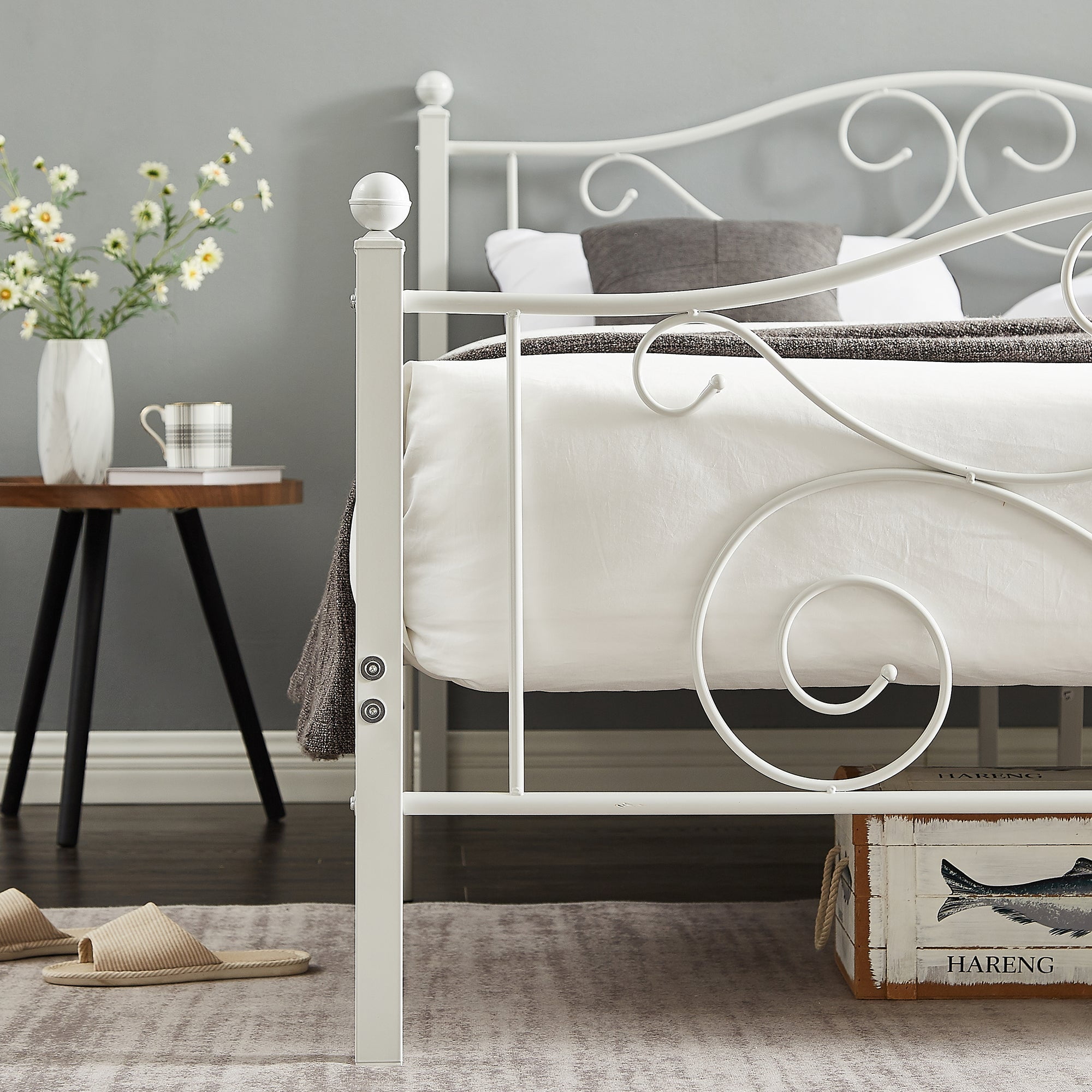 VECELO Queen Metal Bed Frame with Headboard & Footboard, Box Spring Replacement, Heavy Duty & Quick Assembly, White