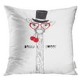 thumbnail image 1 of RYLABLUE Accessoires Portrait de Girafe avec Cerises dans un Grand Chapeau Housse de Coussin Graphique, 1 of 1