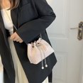 thumbnail image 4 of Bolso pequeño con forma de cubo con incrustaciones de diamantes, bolso de hombro de moda para mujer, bolso cruzado con cadena que combina con todo, 4 of 6