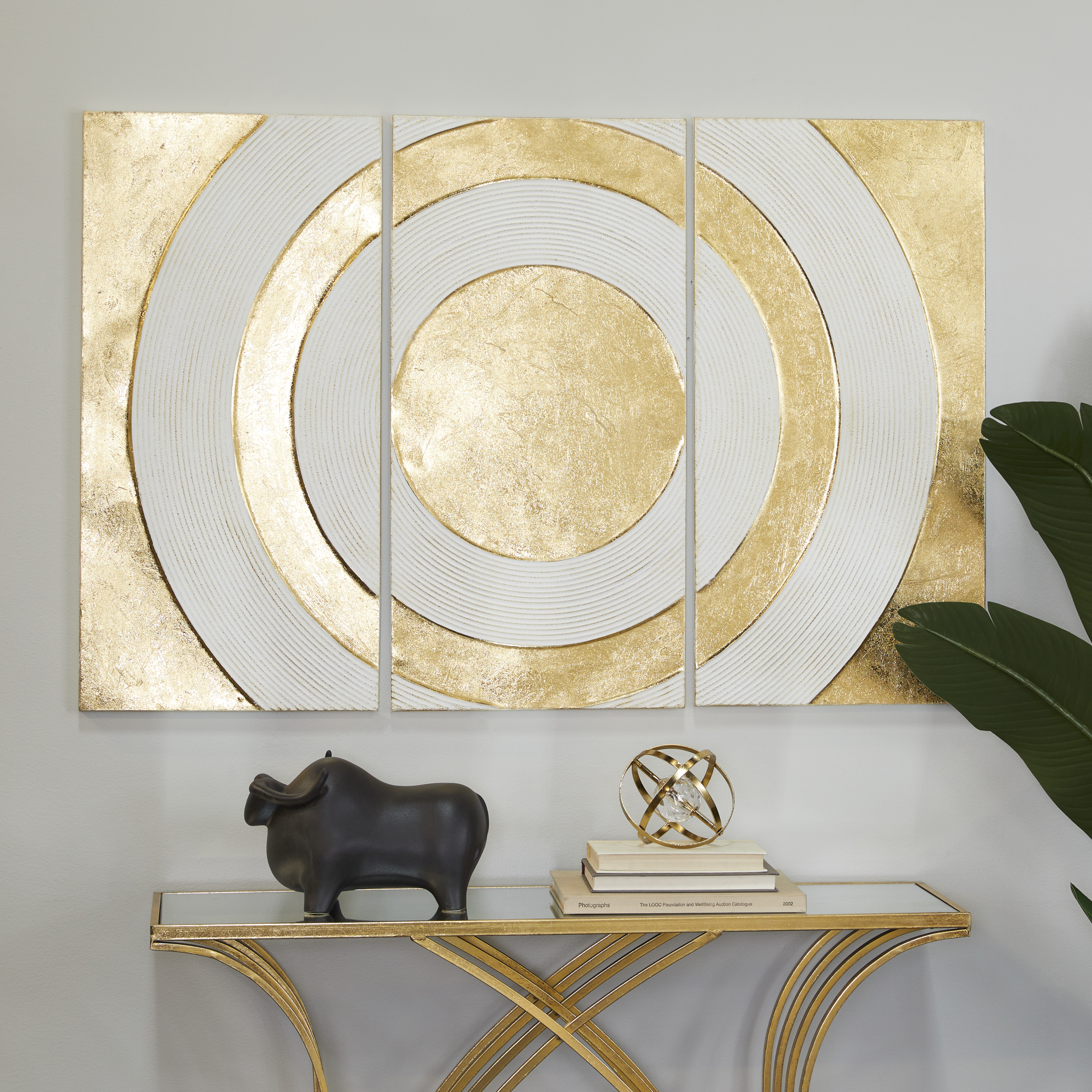 Cosmoliving by Cosmopolitan Gold Metal Target Geometric Wall Decor