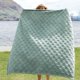 thumbnail image 2 of Manta de forro polar a cuadros, 130 x 150 cm, color verde salvia, 2 of 7