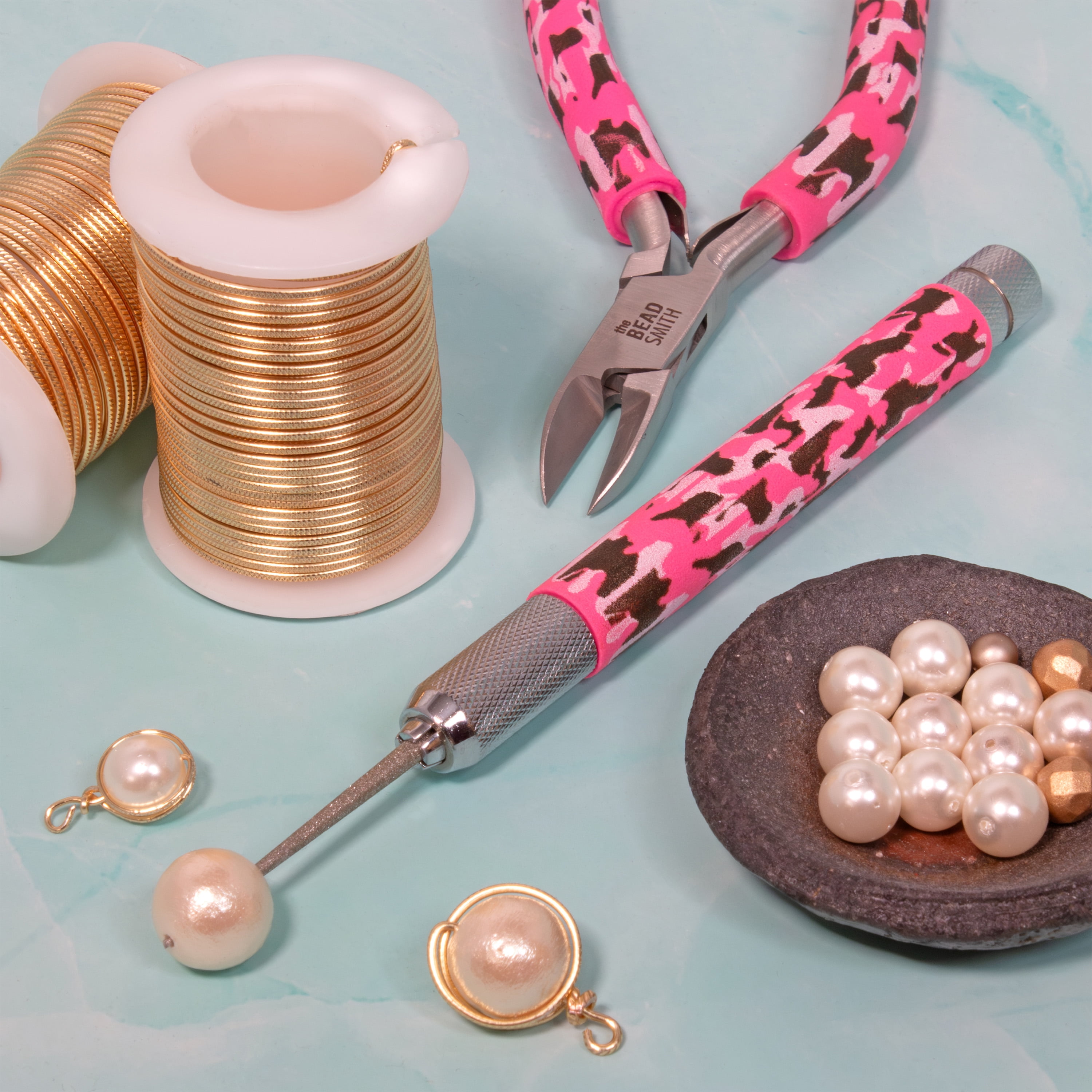 The Beadsmith Pink Camouflage Set - 6 Piece Kit: Pistol Grip Chain Nose, Round Nose, Flat Nose, Side Cutter Pliers w/ Tweezers, Reamer and Zippered Pouch – 6 Inch Jewelry Making Tools