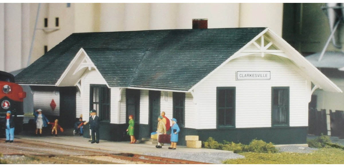Walthers 933-3246 N Scale Clarkesville Depot Building Kit