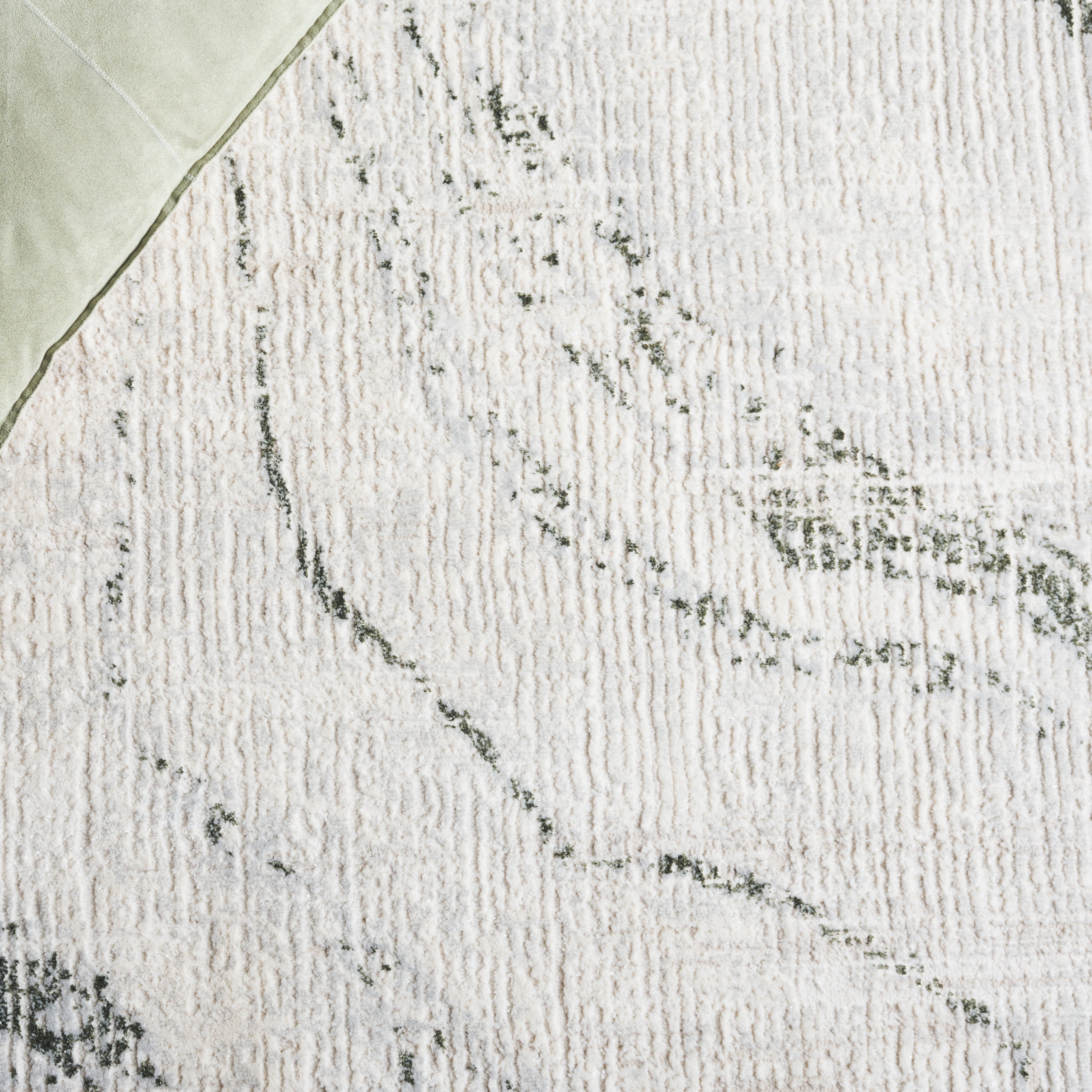 SAFAVIEH Whisper Azalea Abstract Area Rug, Green/Ivory, 4' x 6'