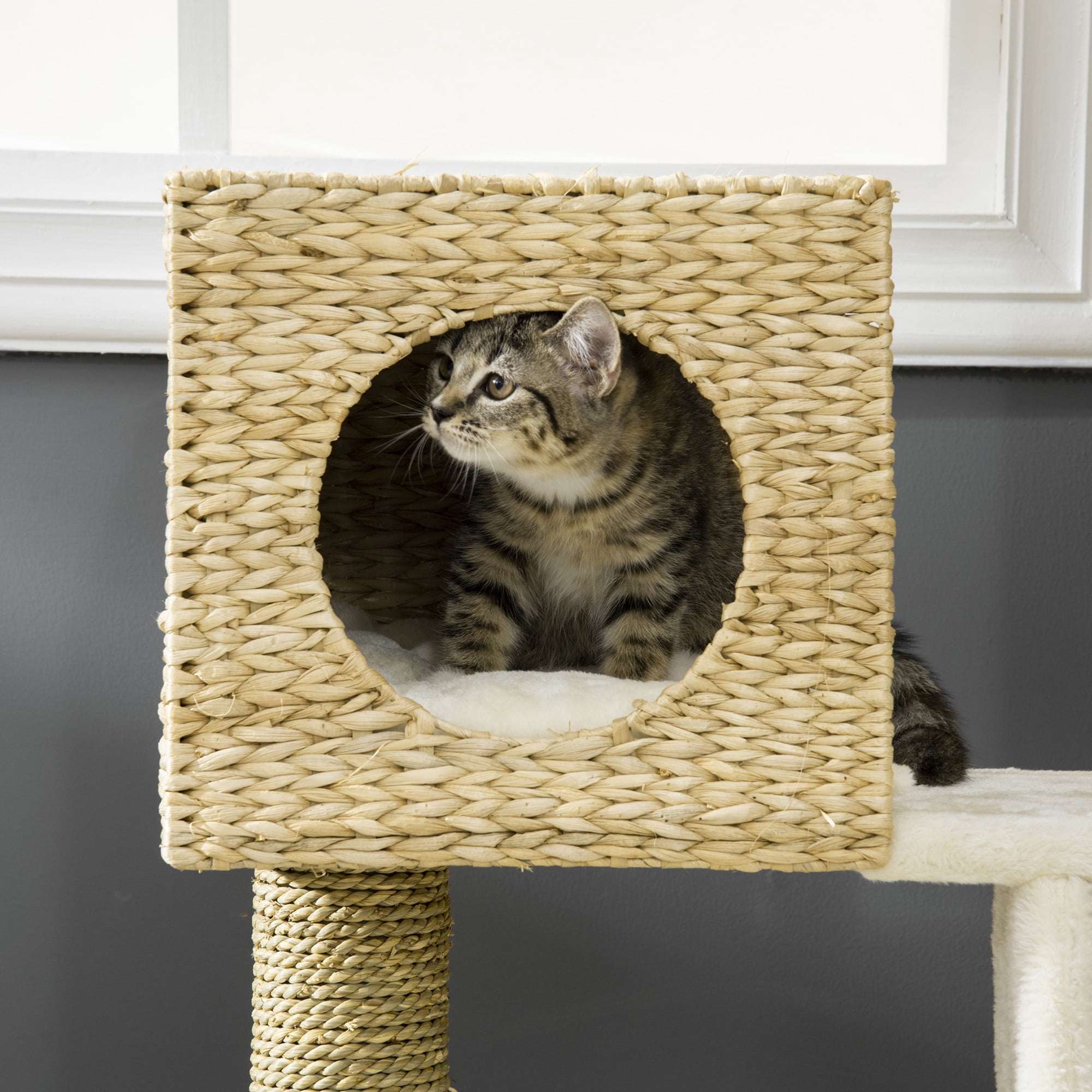 PawHut Cattail Weave Cat Tree for Indoor Cats with Rattan Cat Condo, Bed