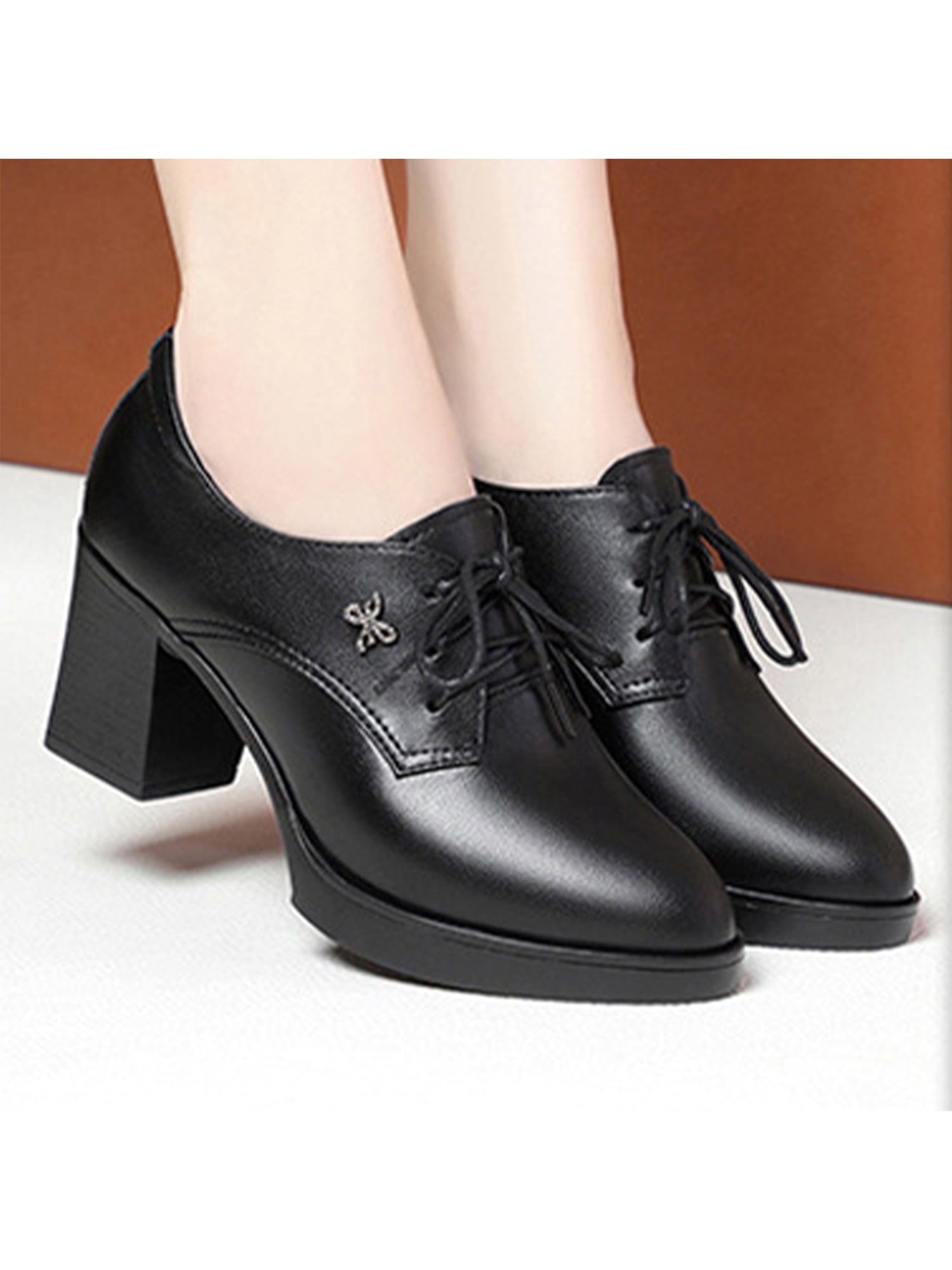 Oxford Shoes with Gray Shoelaces on a Flat Heel. Gray Women`s Shoes in a  Fastening, Unwitting. Stock Image - Image of footwear, child: 211296925
