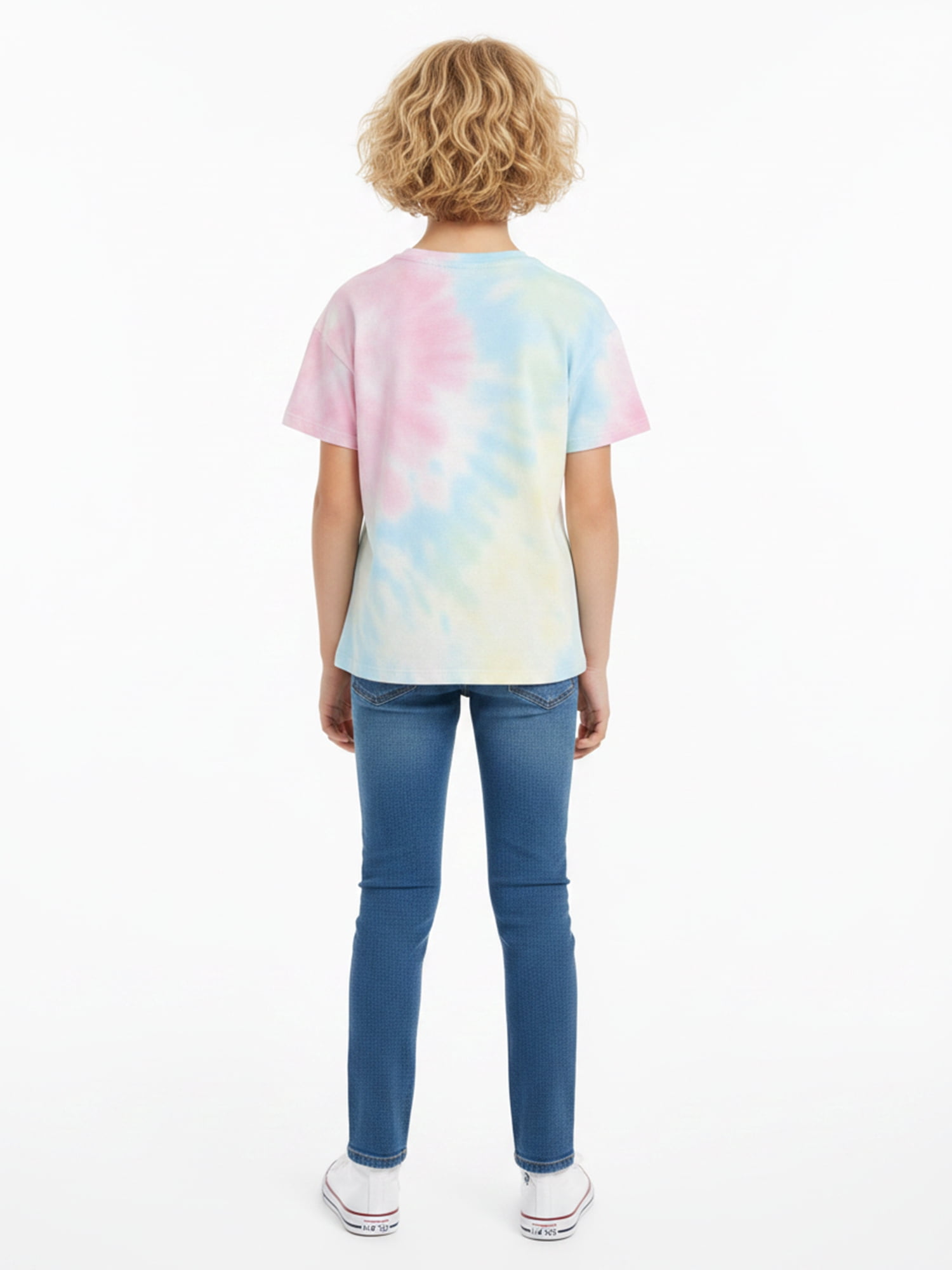 Netflix Unicorn Academy Girls' Graphic Tee with Short Sleeves, Sizes 4-16