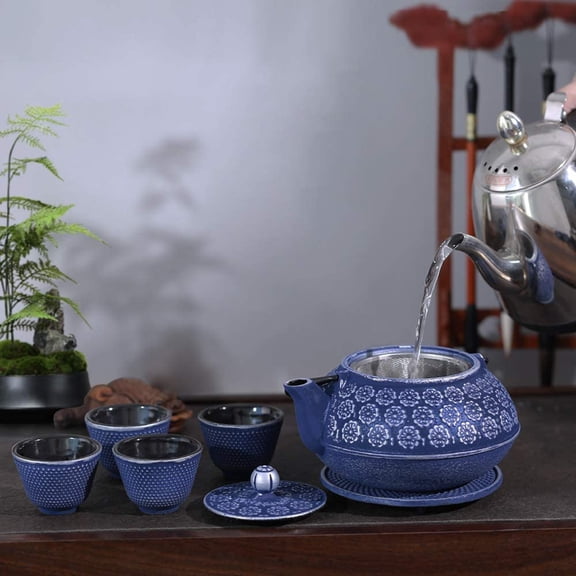 Blue Floral Cast Iron Teapot Set Japanese Style Tetsubin Tea Kettle with 4 Cups, Stainless Steel Infuser for Stove Top Tea Brewing 28 oz