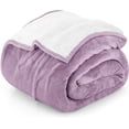 thumbnail image 1 of Colcha Utopia, cama Sherpa, tamaño queen, color lila, 230 x 230 cm, 1 of 8