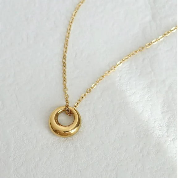 Halo 18" Pendant Necklace In 18K Gold Plated Stainless Steel