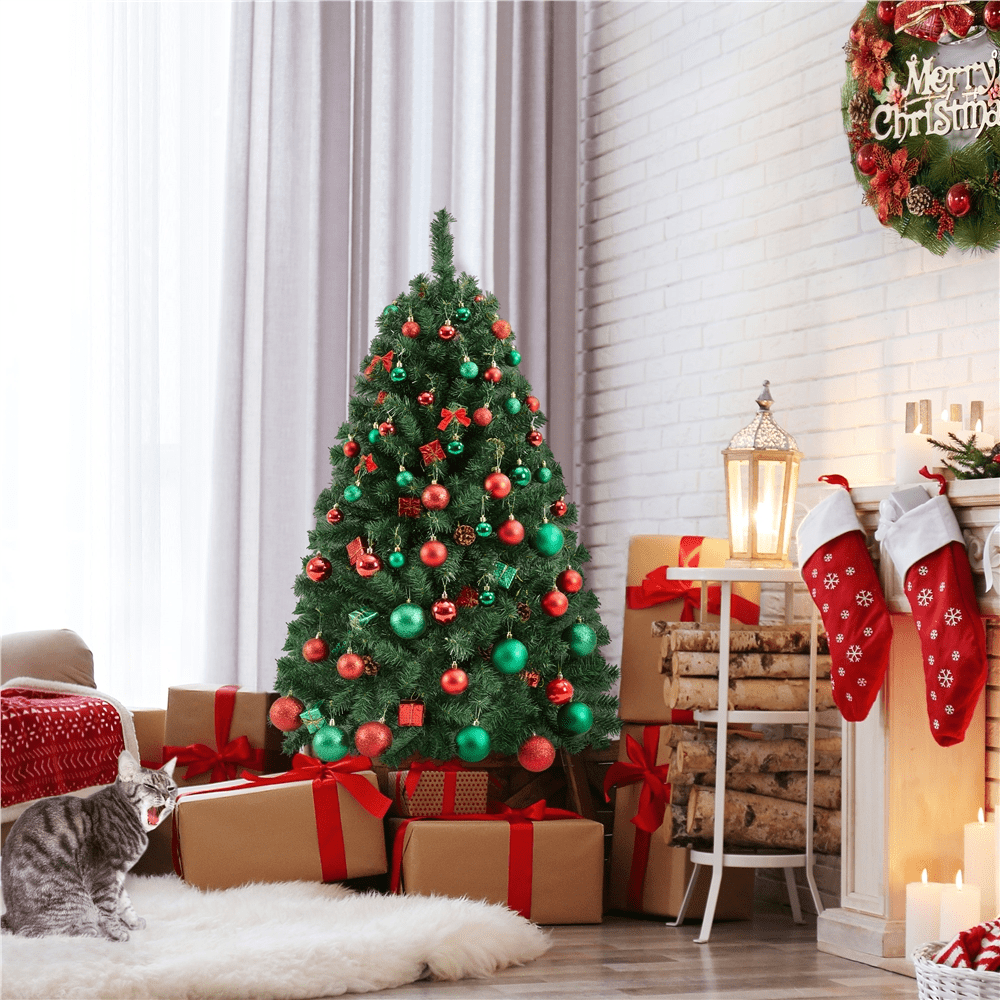 Renwick Green Decorated Spruce Christmas Tree, 4.5ft