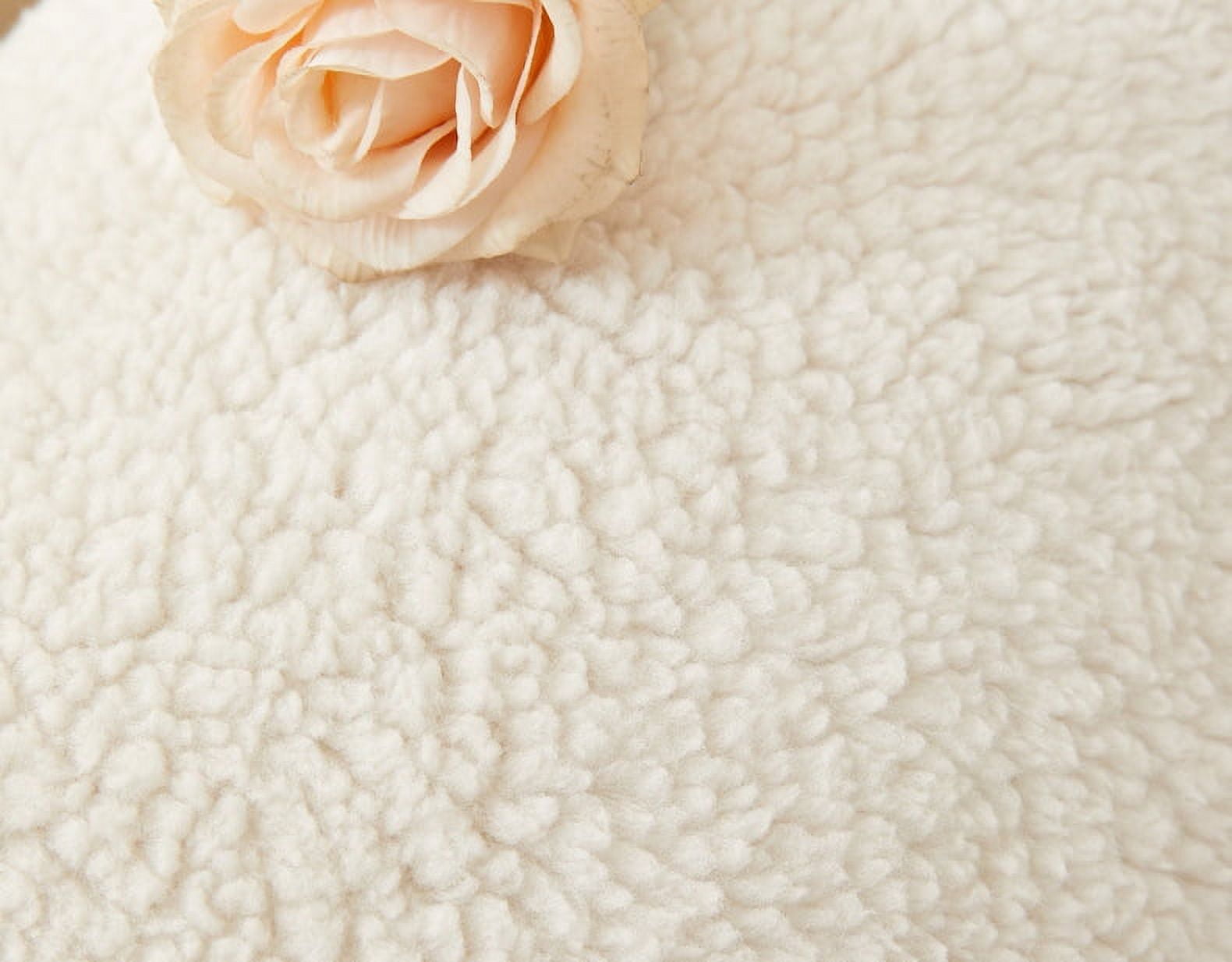Nvzi-a Couch Cover Solid Colour Lamb Wool Sofa cushion 22.04*81.49inch White Reclining Chair Cover for Living Room Sofa Easy Fit Washable Furniture Sofa Protector