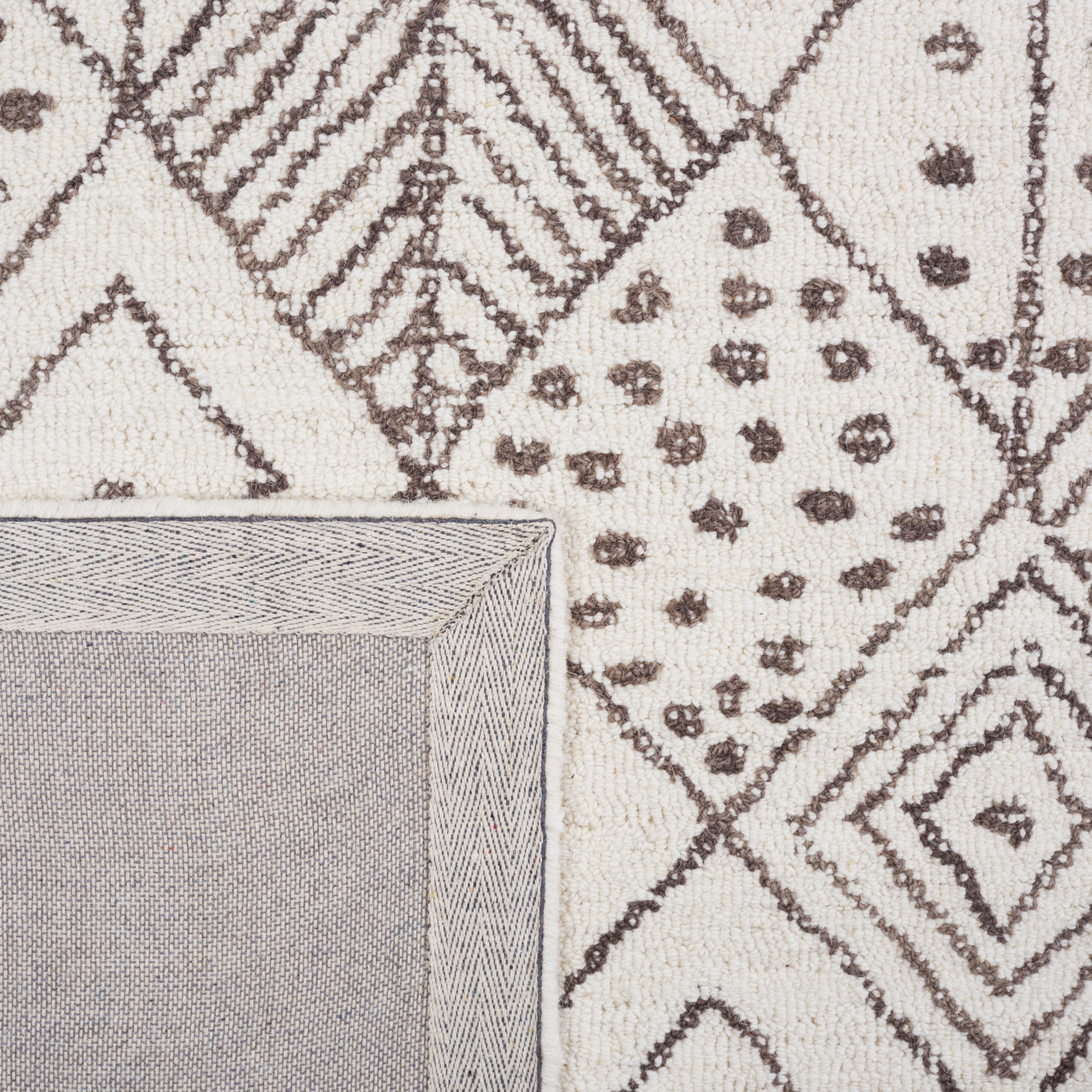 SAFAVIEH Casablanca Santana Diamond Area Rug, Ivory/Brown, 5' x 8'