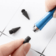 thumbnail image 4 of La tecnología negra no requiere cortes ni escritura, impresión de lápiz con cuentas, pintura de logotipo, la escritura no es fácil de romper. Lápiz borrable, bolígrafo de firma de escritura suave,, 4 of 5