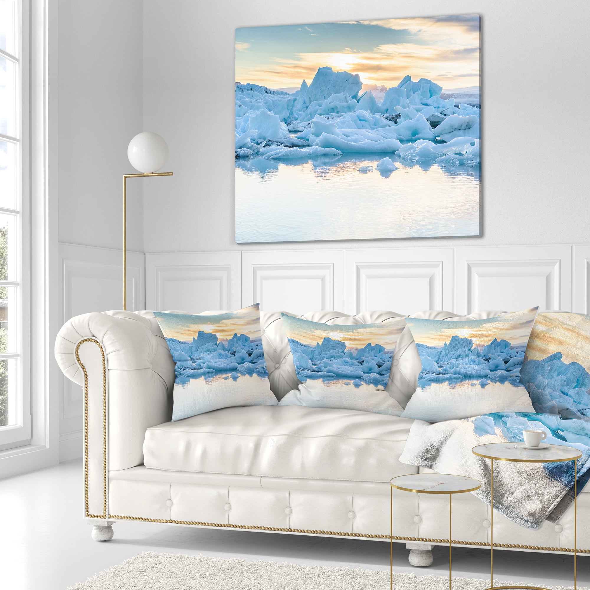 Designart Icebergs in Glacier Lagoon - Seascape Throw Pillow - 16x16