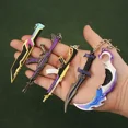 thumbnail image 3 of Llavero con arma Valorant Reaver Karambit Vandal Prime Champions Skins Espada samurái Navaja de bolsillo Modelo de arma Regalos Juguetes para niños, 3 of 5